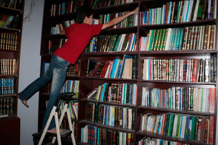 How a group of Syrian residents assembled a secret library