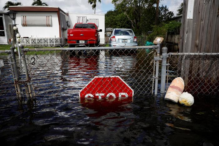 News Wrap: Tropical Storm Eta heads for 2nd strike on Florida
