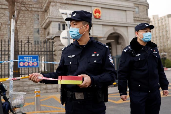 Chinese officials stifle, expel foreign journalists for doing their job