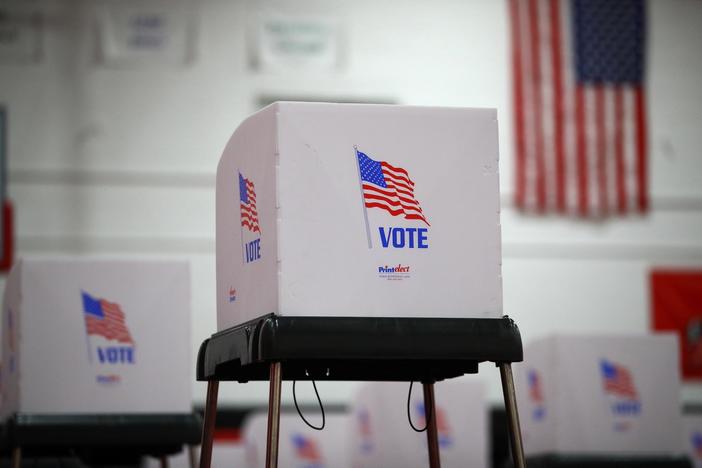 How GOP campaigns are courting Iowa and New Hampshire voters in the final weeks