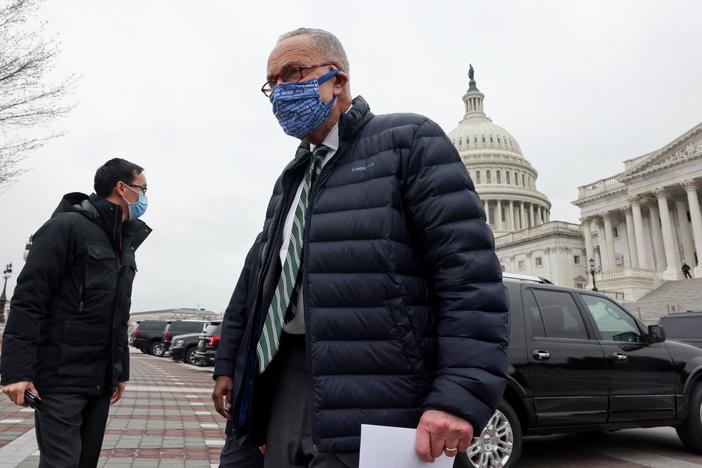News Wrap: Senators clash over Dem. elections bill Republicans deem partisan
