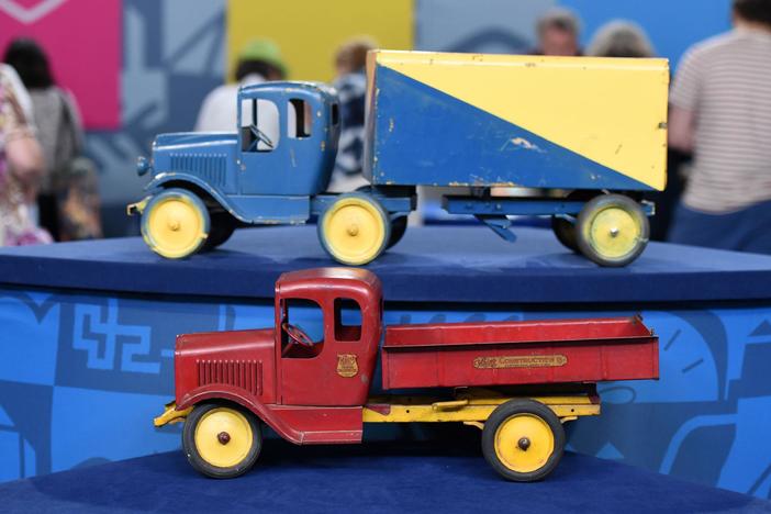 Appraisal: Hoenes Engineering Pressed-steel Trucks, ca. 1927, from Cleveland Hr 3.