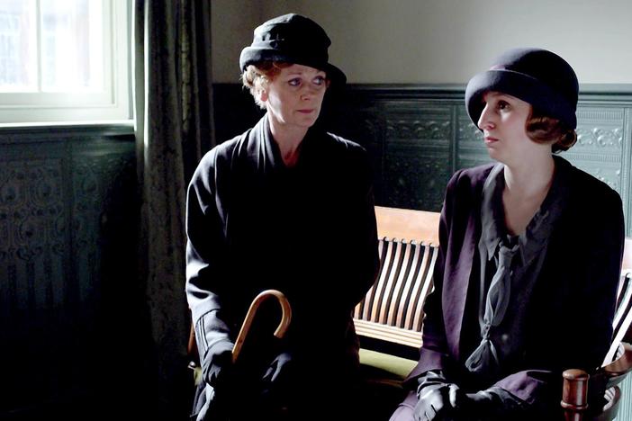 Creator Julian Fellowes, Laura Carmichael (Edith) and Exec. Producer Gareth Neame on Ep 6.