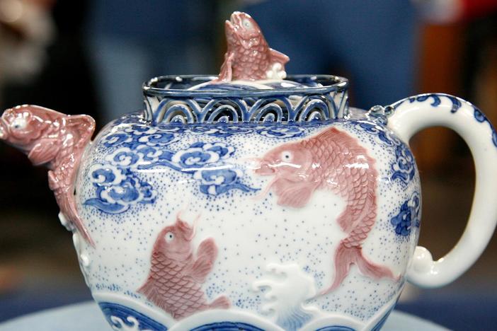Appraisal: Makuzu Kozan Porcelain Teapot, ca. 1890 