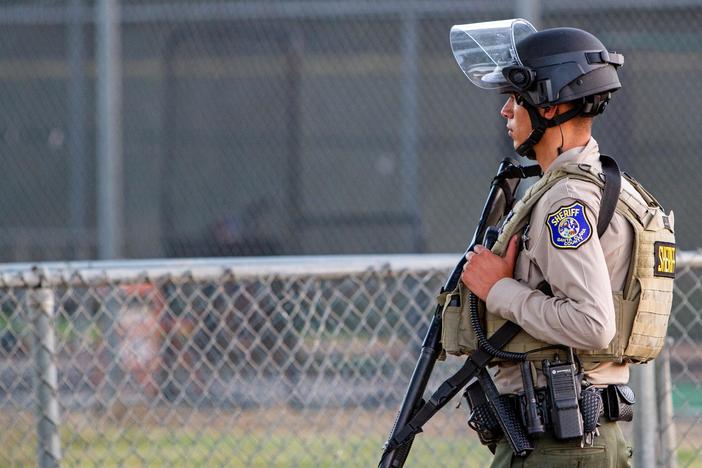 News Wrap: Police look for motive in deadly Calif. shooting