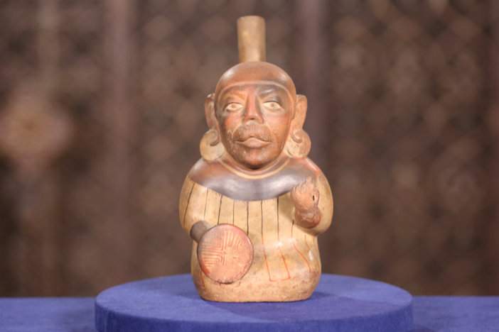 Appraisal: Moche Stirrup Vessel, 300-500