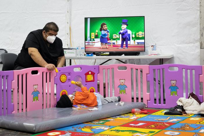 News Wrap: Task force identifies more than 3,900 children separated from parents at border