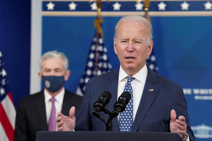 Biden meets with Fed chair in push to address record inflation