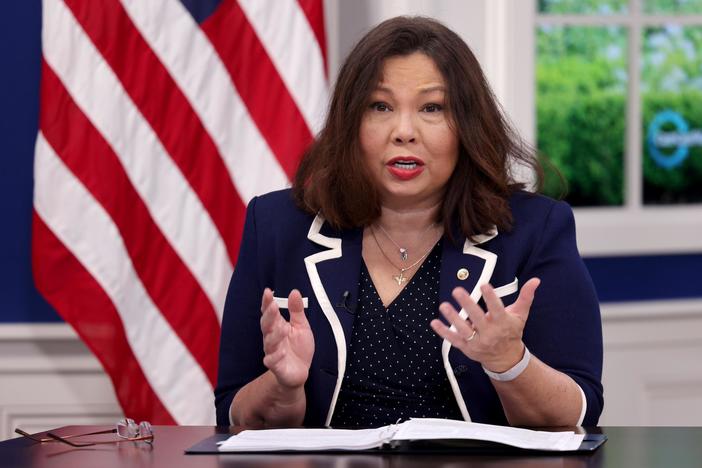 Sen. Duckworth on legislation to improve airline handling of mobility, medical devices
