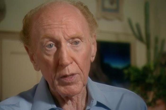 Former Tupperware executive Gary McDonald describes an Earl Tupper invention.