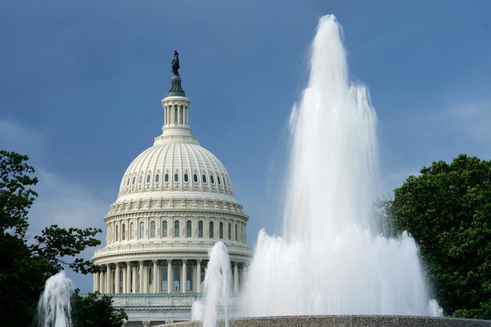 News Wrap: House lawmakers give final approval to the Inflation Reduction Act