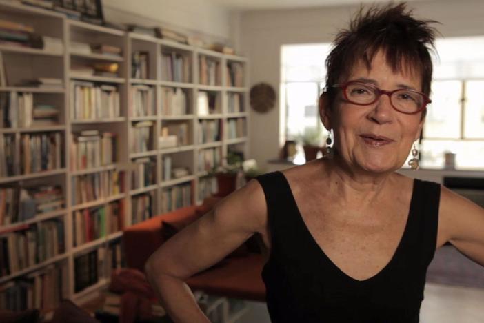 History Detectives host, Gwen Wright talks us through her unique style and fashion.