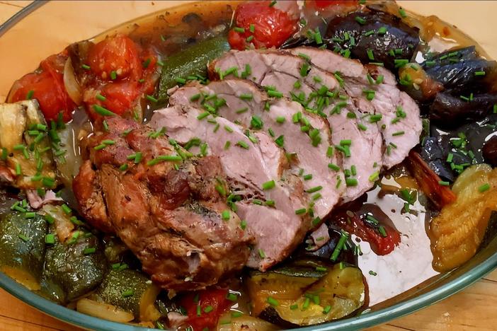 Pépin slow roasts this dish for a tender and juicy pork.