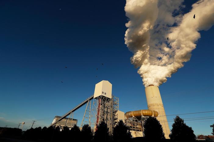 GOP presidential candidates avoid discussing climate change on campaign trail