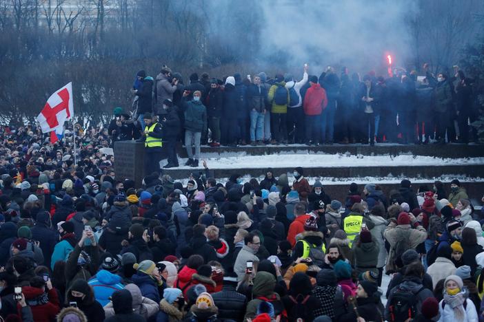 Russian opposition leader's arrest sparks wave of national protests