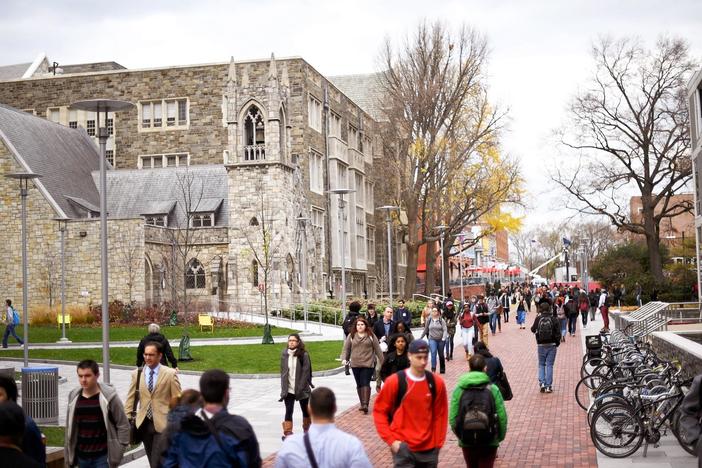 Troubled rollout of FAFSA overhaul causes major delays for students seeking financial aid