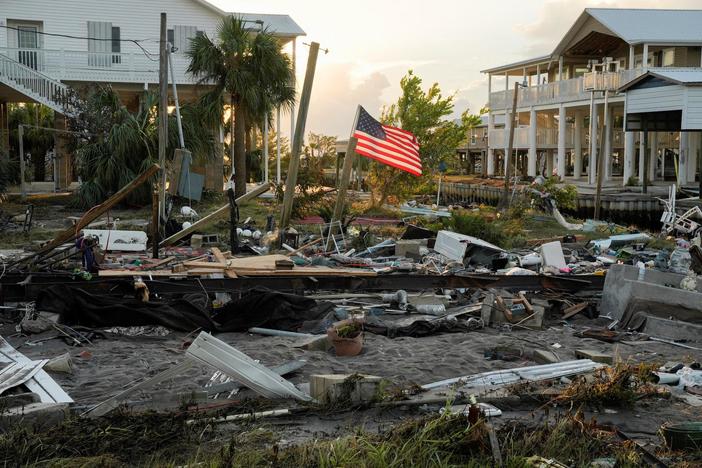 News Wrap: Parts of Florida may be without power for weeks after Hurricane Idalia