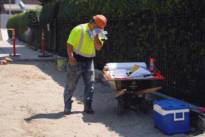 Florida county urges state to protect outdoor workers from extreme heat