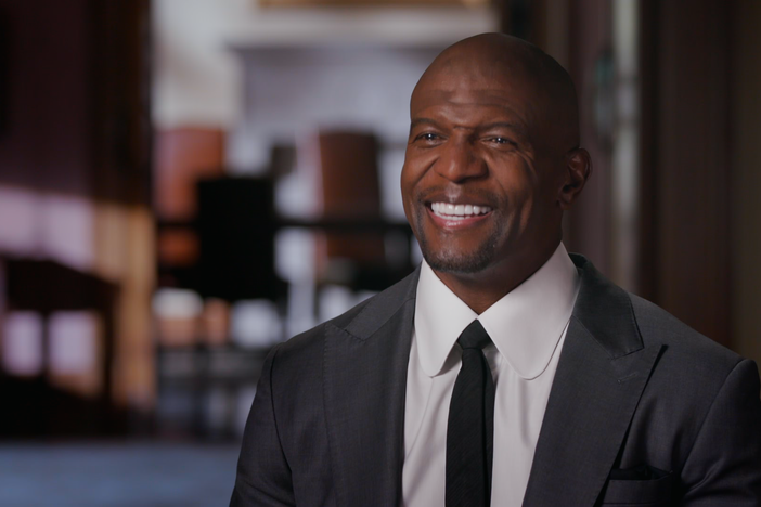 Terry Crews discovers that his grandmother sued his grandfather for abandonment.