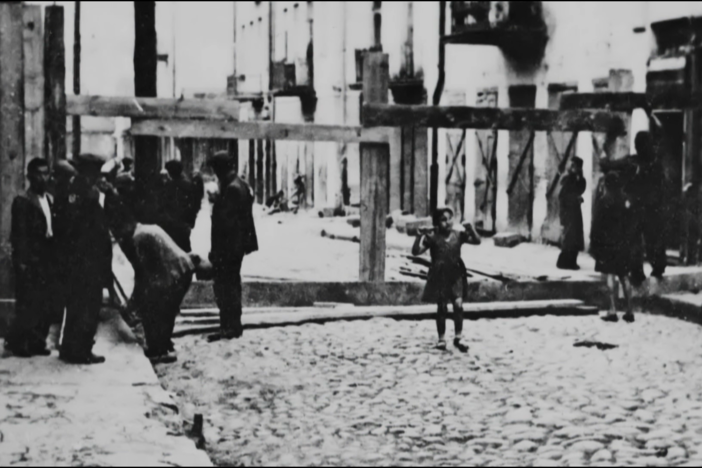 Damon Lindelof reads an account of the atrocities committed by Nazi troops in Bialystok.