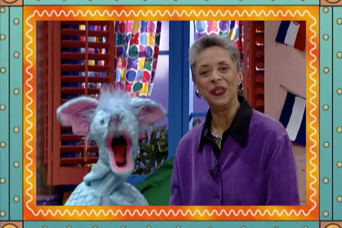 Host Lyn May and the Salsa cast introduce the story for today's lesson.