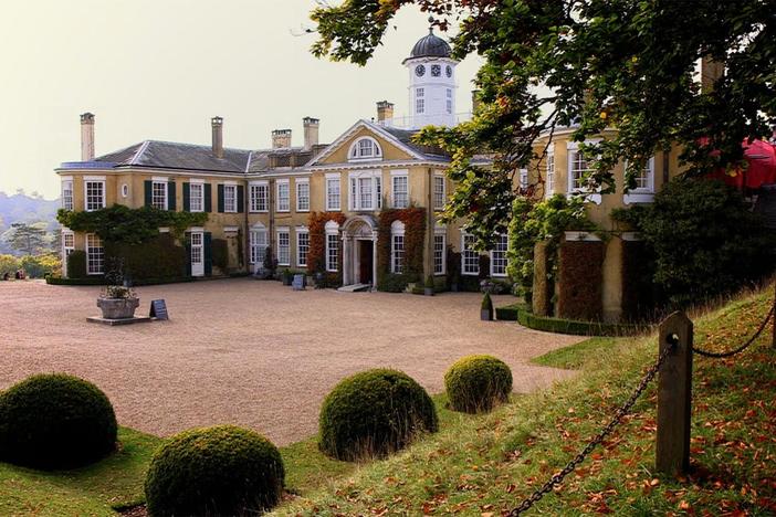 Polesdan Lacey was used as the location for the scenes in Royal Wives at War.