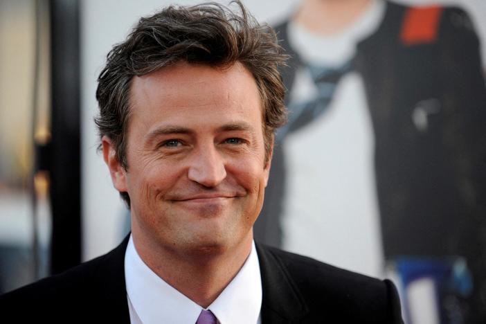 News Wrap: ‘Friends’ star Matthew Perry dies at age 54