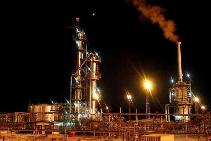 News Wrap: Congress votes to ban Russian oil and cut off normal trade relations