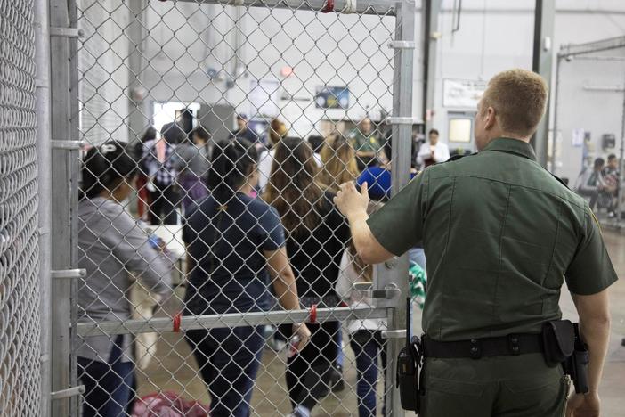 What Trump's new immigration rules mean for the detention of migrant children