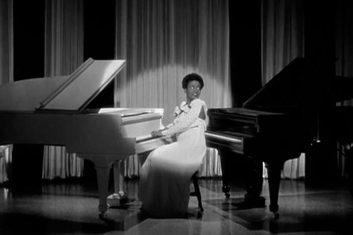 Hazel Scott went on strike while shooting "The Heat's On," where she plays two pianos at once.