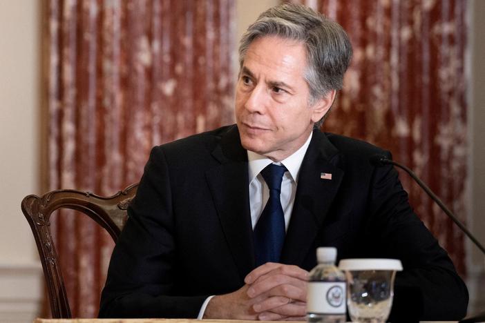 News Wrap: Secretary of State Antony Blinken tests positive for COVID