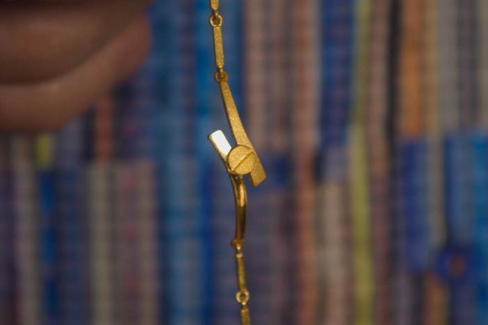 Appraisal: Gold Screw Bracelet, ca. 2000