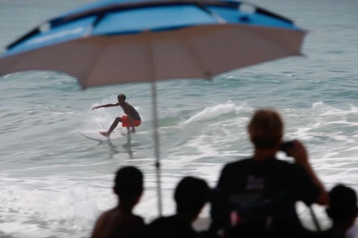 The creation of a surf program of young Chinese athletes with its eyes set on the Olympics.