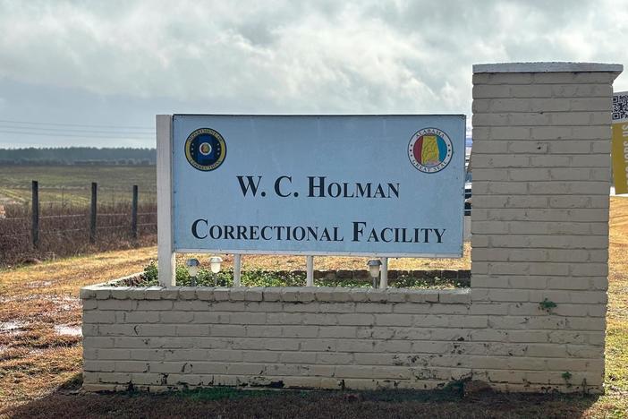 Alabama carries out nation’s first execution with nitrogen gas