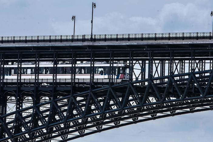 The Eads Bridge proved that steel could be used for large-scale building projects.