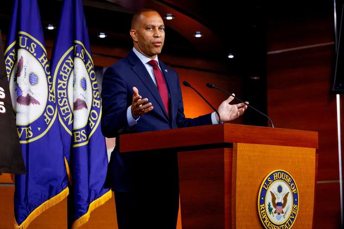 Jeffries says Democrats must 'address economic challenges' of Americans to win back voters