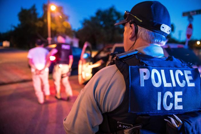 Immigration battles play out in Congress, courts and communities