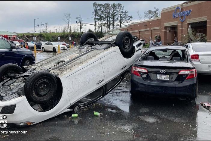 Large tornado plows through Little Rock, Arkansas