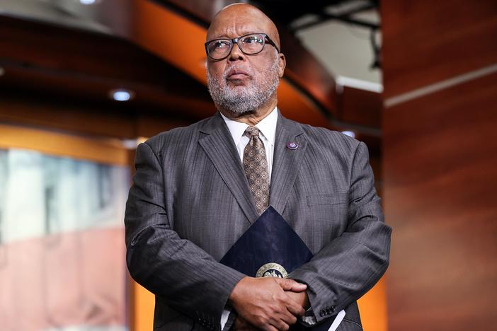 'We will not hesitate' to subpoena Trump in Jan. 6 investigation, Rep. Thompson says