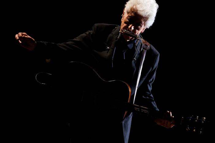 Graham Nash performs "A Case of You" at the 2023 Gershwin Prize concert for Joni Mitchell.
