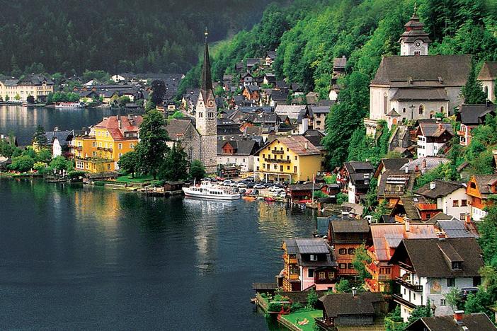 Soar above the wonders of Britain, France, Germany, Italy and Greece in this aerial tour.