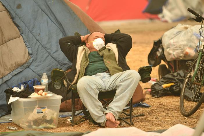 Housing California residents displaced by fires proves difficult