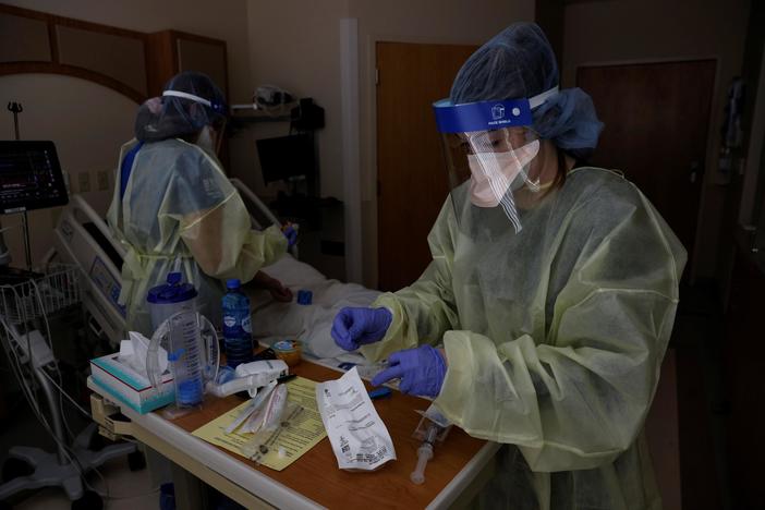 Could omicron lead to more breakthrough COVID cases? Here's what we know