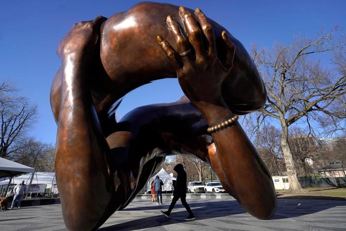 'The Embrace' sculpture celebrates Martin Luther King, Jr.'s legacy in Boston