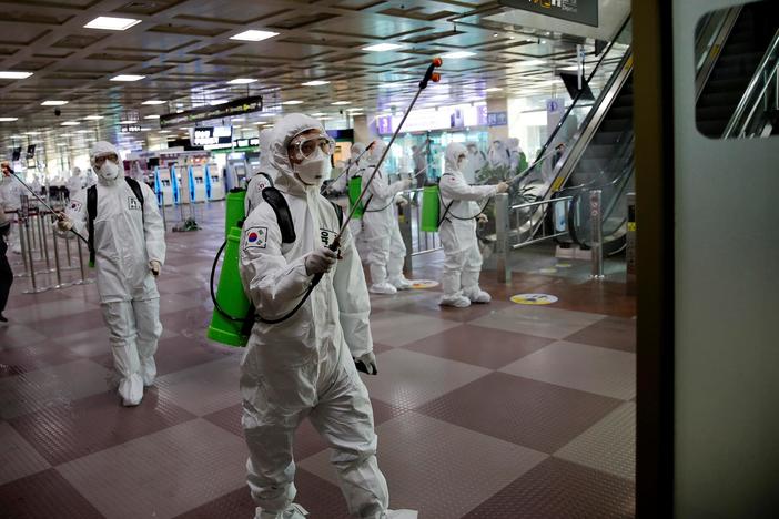 How lack of paid sick leave is complicating U.S. virus response