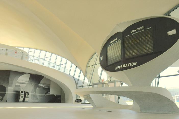 At the TWA flight center, Saarinen tried to "express the drama and excitement of travel."