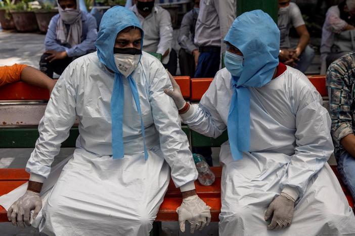 Indians suffer, die in the streets as overcrowded hospitals turn patients away