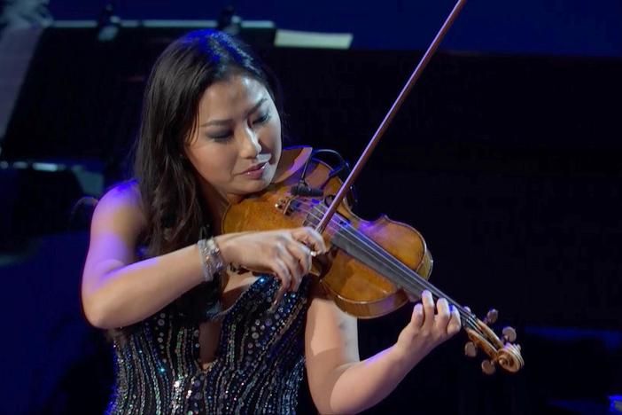 Sarah Chang and Gloria Estefan perform at the 2019 Library of Congress Gershwin Prize.