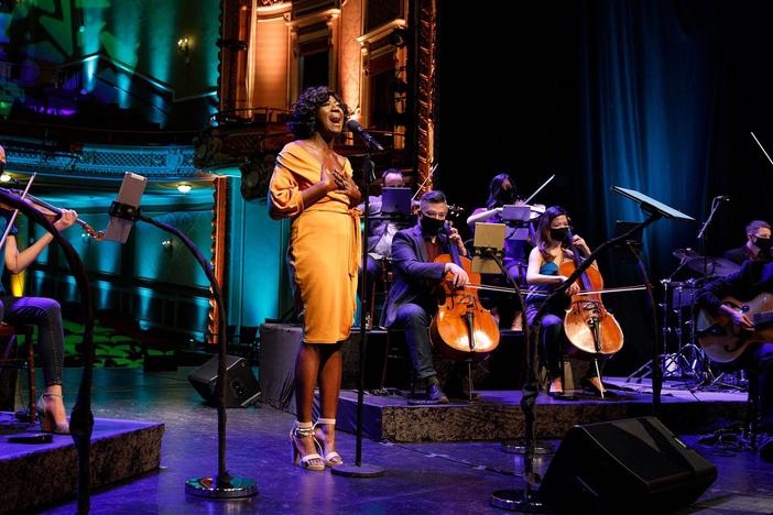 Amber Iman and the American Pops Orchestra perform "Home."