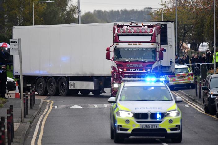 News Wrap: British police discover 39 bodies in truck cargo container